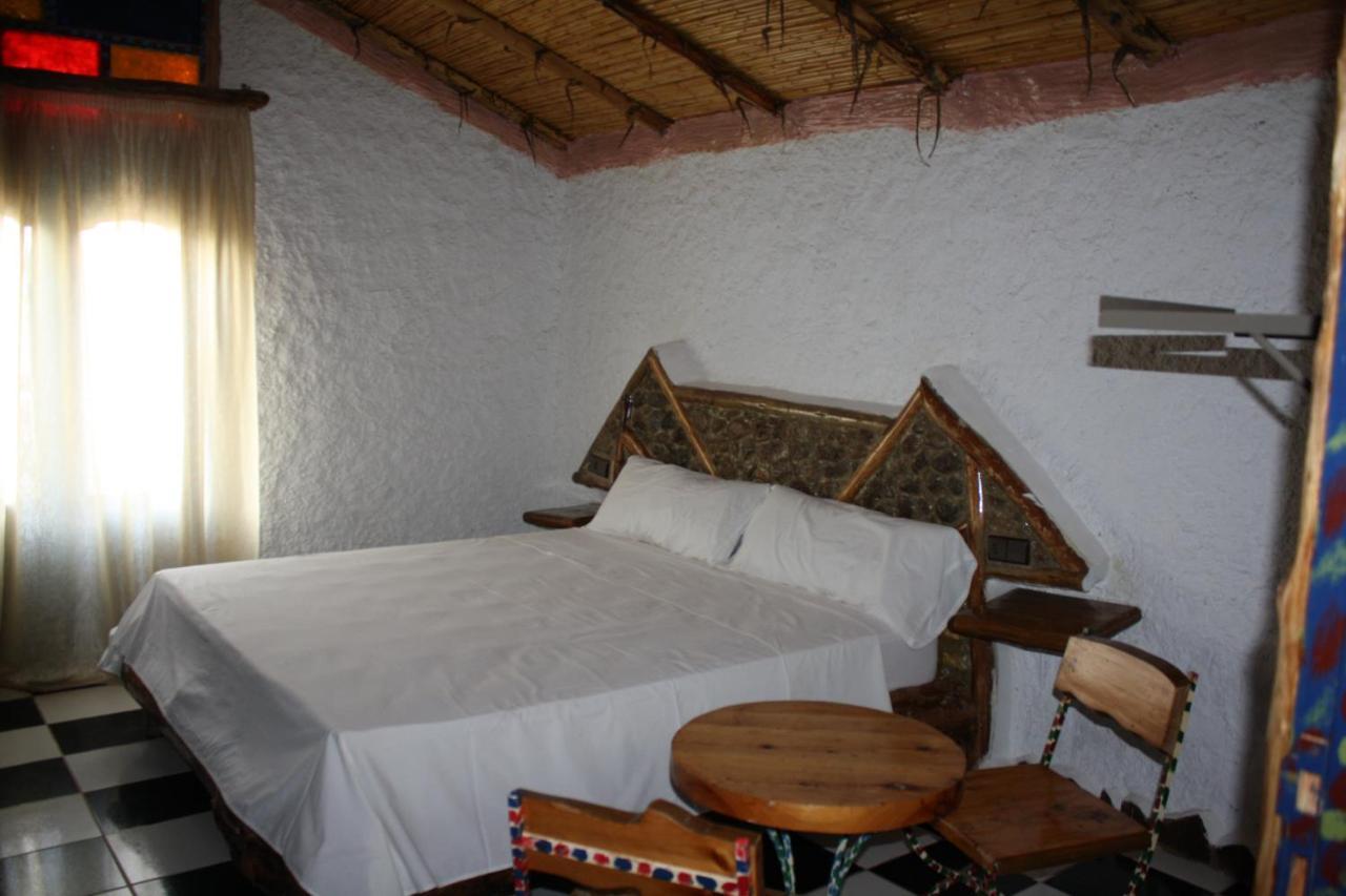 Hotel Leonor Beni Chiker エクステリア 写真